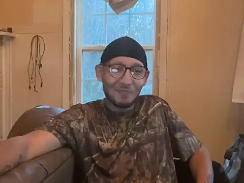 ThrowedWorldWide's cam snapshot