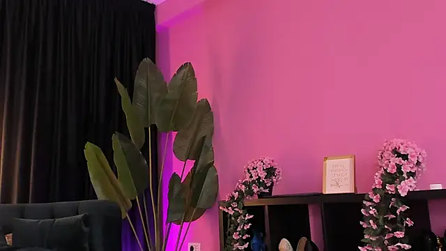 KimP0ssible's cam snapshot