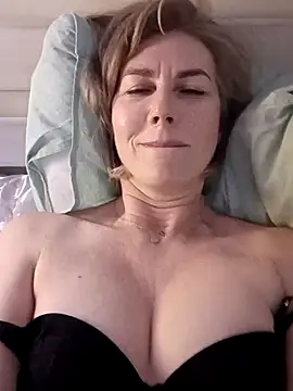 stellahere8's cam snapshot