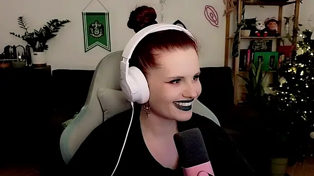 Della_Ideal's cam snapshot