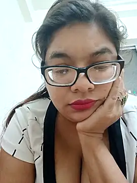 Elie_Sexy143's cam snapshot