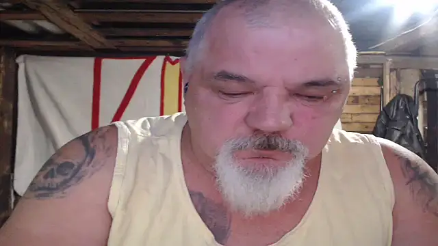 Newfiesausage1972 live sex cam