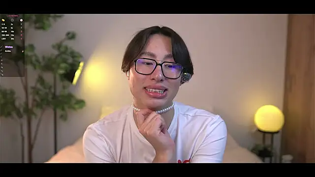 SrLuis18 live sex cam