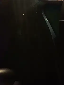 GoldenPussy1329's cam snapshot