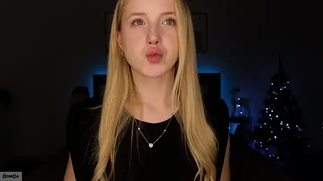 adele_armass's cam snapshot