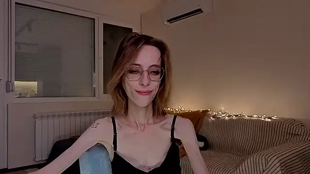 amber_quell_here's cam snapshot