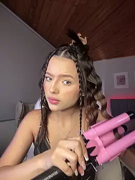 Sofia18_pinkk's cam snapshot