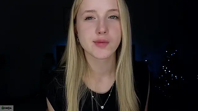 adele_armass's cam snapshot