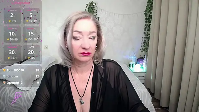 hunters_woman's cam snapshot