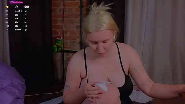 helen_frogg's cam snapshot