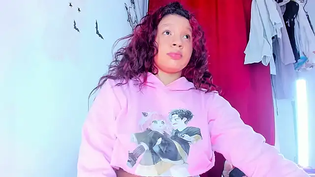 Emily_Coper18's cam snapshot