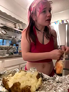 Cutiepiespanks's cam snapshot