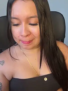 Pretty_Isadora's cam snapshot