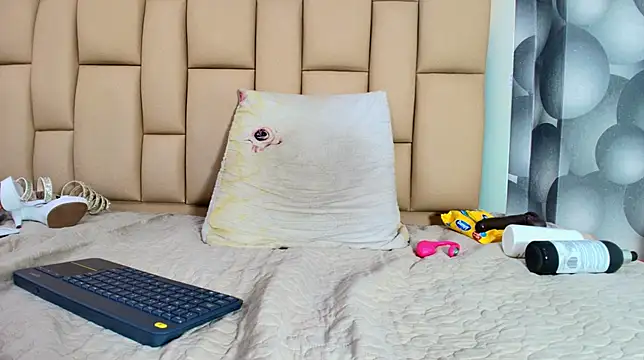 hannah_teehn's cam snapshot