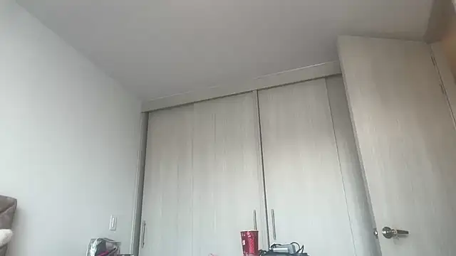 ChocolateCakeQueen's cam snapshot