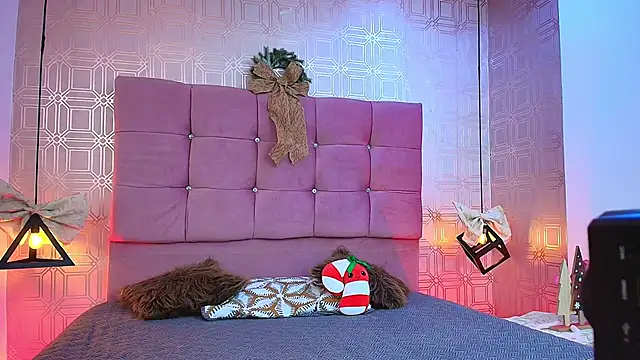 SariNorrisfg's cam snapshot