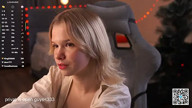 PhillisEsplin's cam snapshot