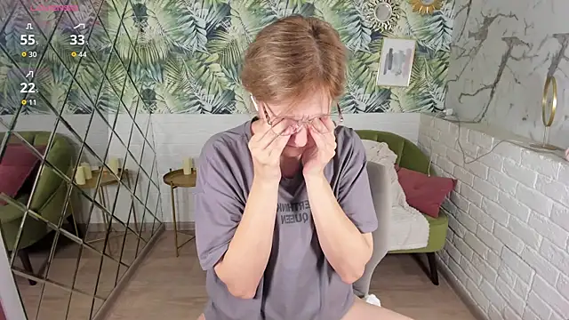 Paris_Cherry's cam snapshot