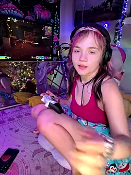 Cutiepiespanks's cam snapshot