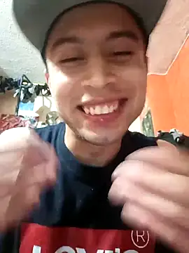 Mich_Stev9524's cam snapshot