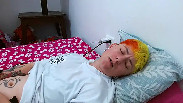 tomboyblue's cam snapshot