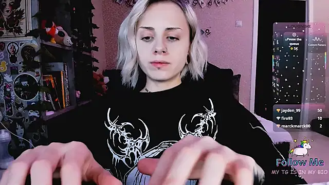 NaniMoore's cam snapshot