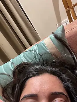 desitease's cam snapshot