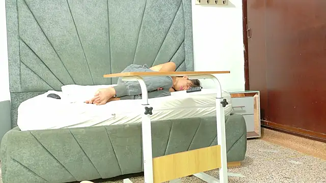 LoganRyder_OS's cam snapshot