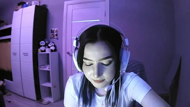 FaviolaHurl's cam snapshot