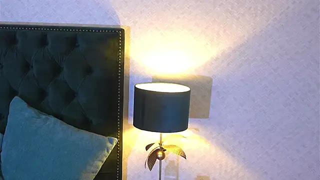 VitoriaCarusso live sex cam