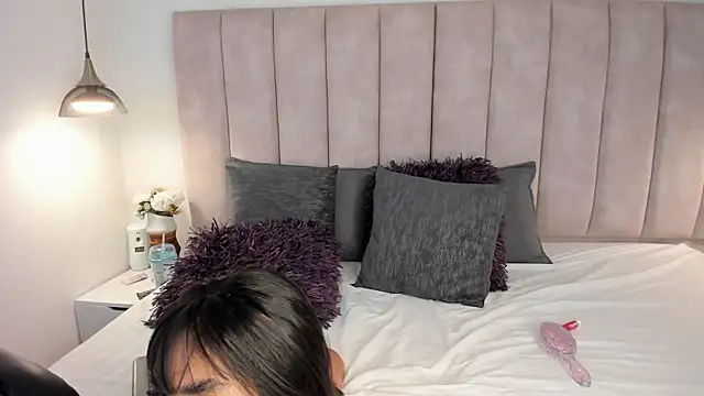 arianaa_miller_'s cam snapshot