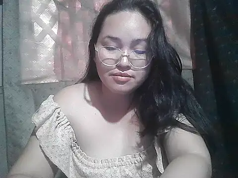 yummy_jyra02167's cam snapshot