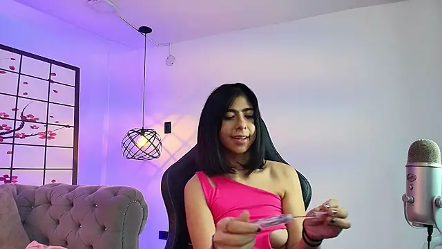 EllieBloom's cam snapshot