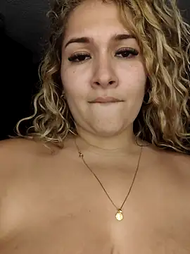 Sara_smiiith211's cam snapshot