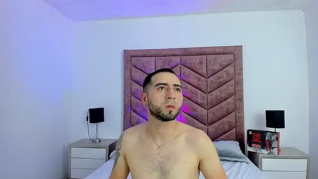 Lushian_Luna's cam snapshot