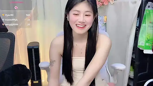 Yvonne-07's cam snapshot