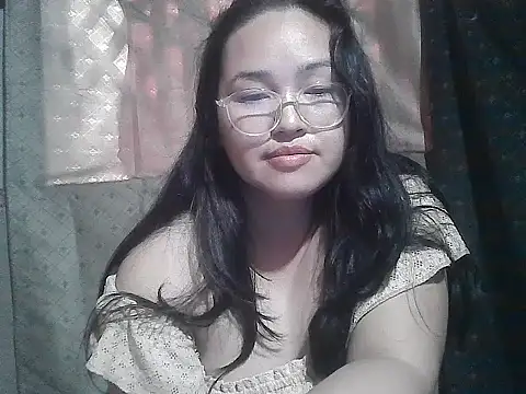 yummy_jyra02167's cam snapshot