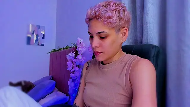 Charlee_pink's cam snapshot