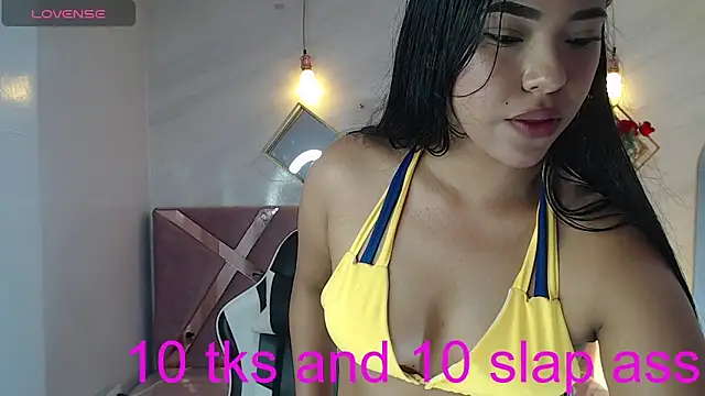 Kendall_Queen_v's cam snapshot