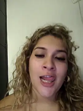 Sara_smiiith211 live sex cam