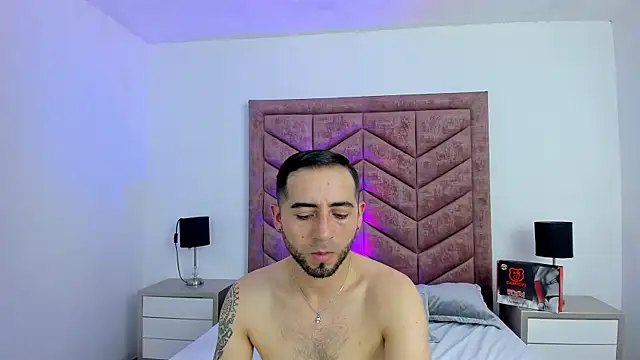 Lushian_Luna's cam snapshot