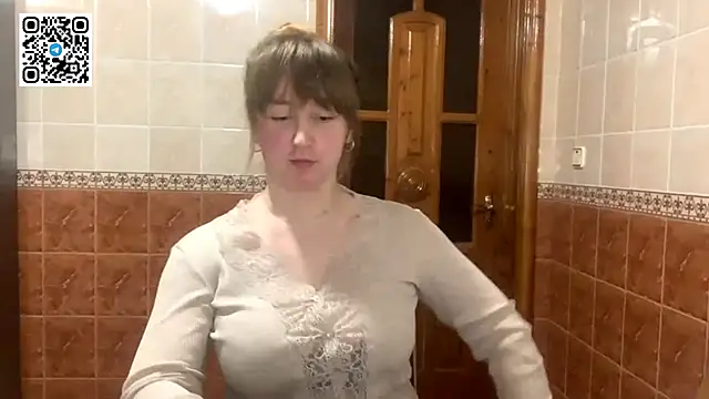 MaroonMoon_'s cam snapshot