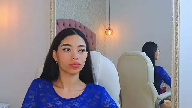 viiolet_whitee's cam snapshot