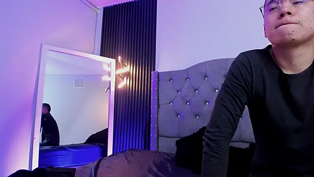 AnnieAndLeandro's cam snapshot