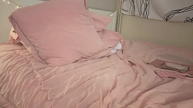 LisaSweetie's cam snapshot