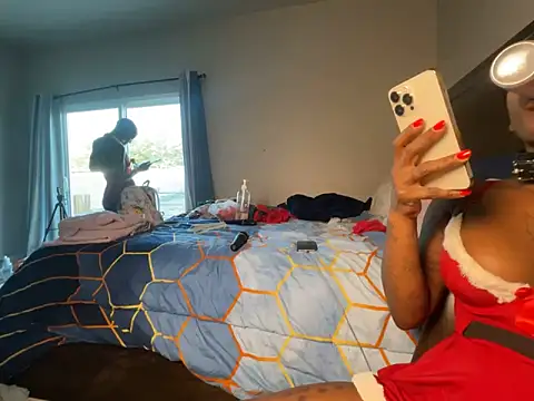 VixenCapri's cam snapshot