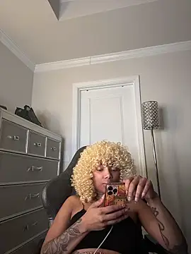 butterflybootyy's cam snapshot