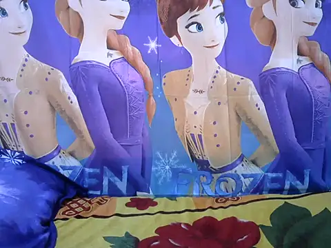 Sharmeeli's cam snapshot