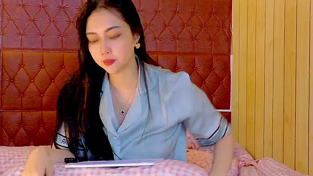 Angel_in_love_96's cam snapshot