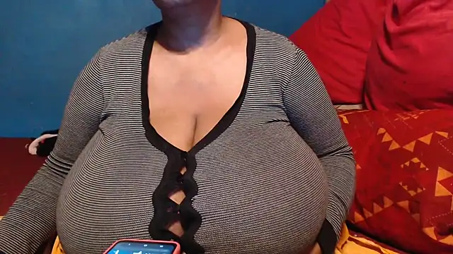 CUTEFIRMMELONSS's cam snapshot